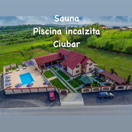 Pensiunea Adrian Novaci-Străini Zewnętrze zdjęcie